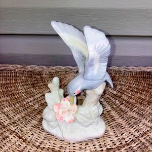 Vintage Gaylord George Good Porcelain Hummingbird Figurine/Statue.